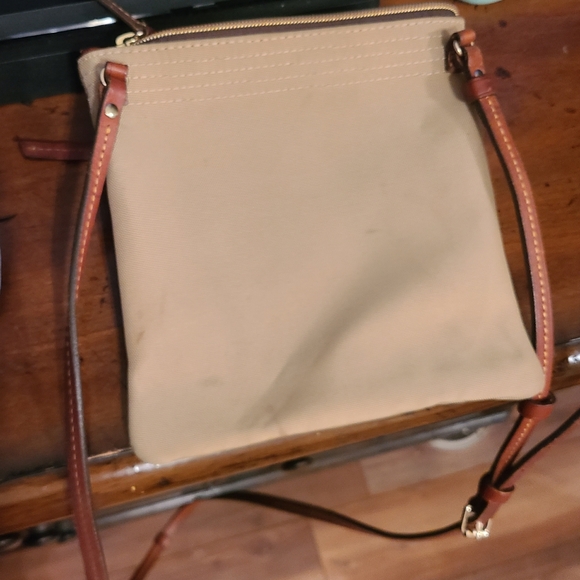 Dooney & Bourke - Picture 4 of 4
